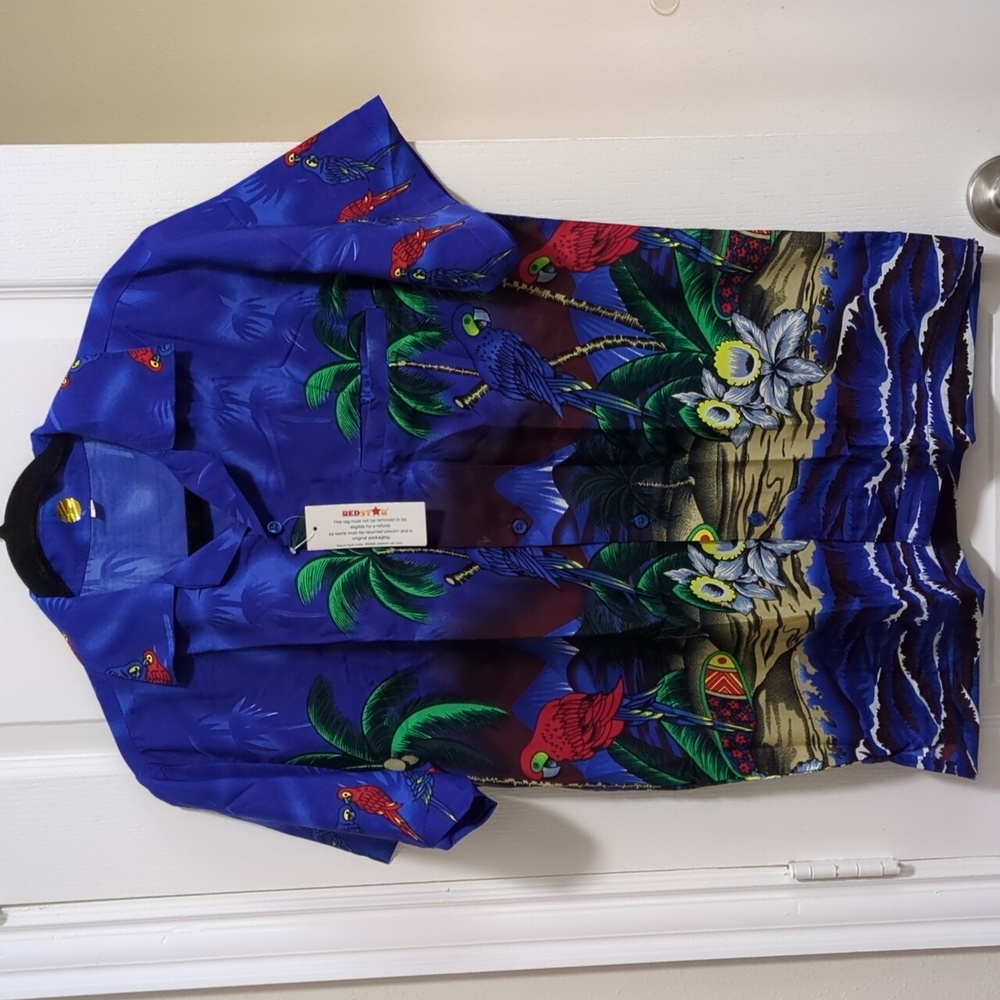 Hawaiian Shirt Volcanoes and Parrots size M
